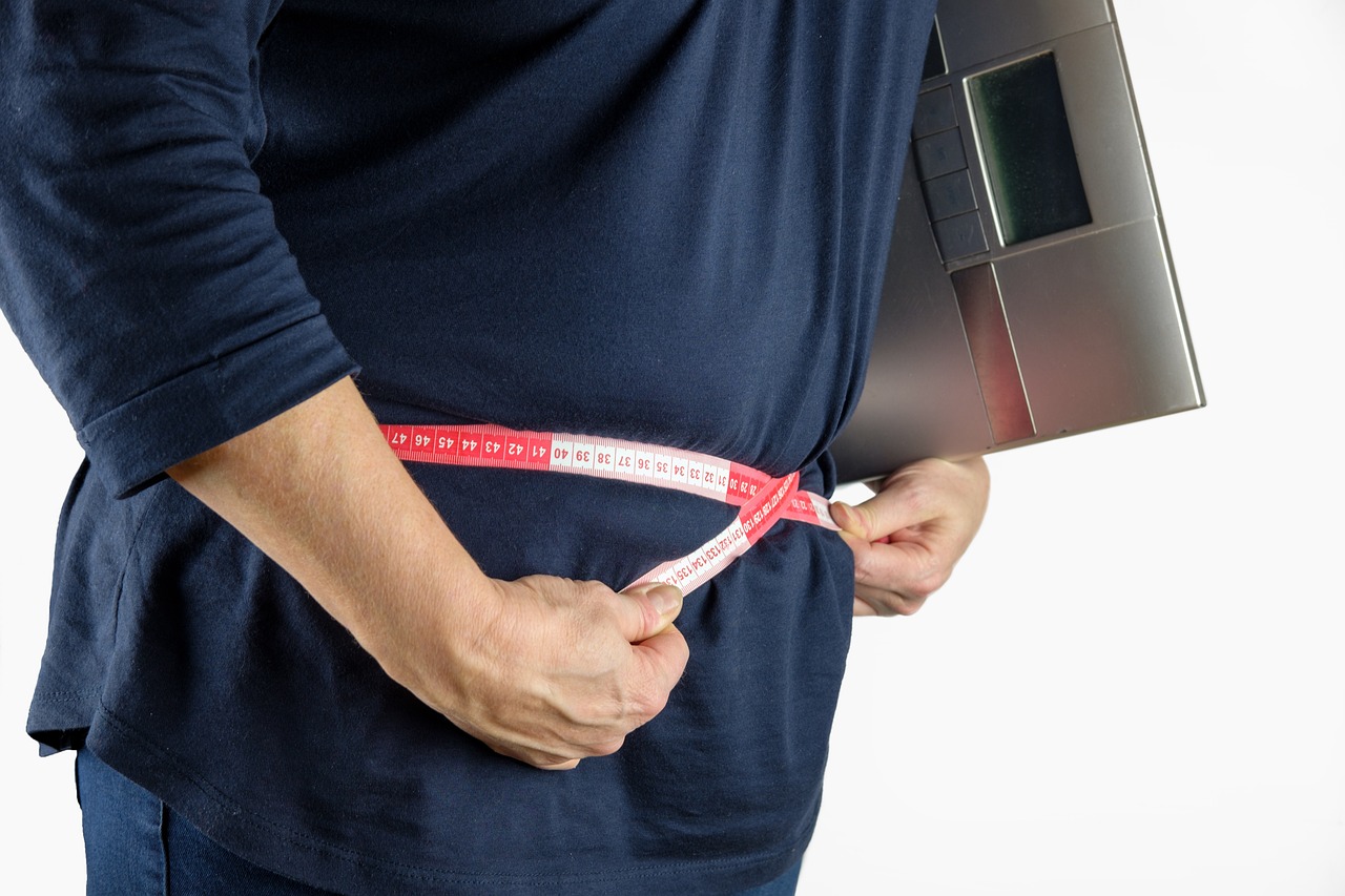 The pros and cons of weighing yourself every day